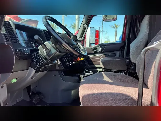 2020 INTERNATIONAL LT
