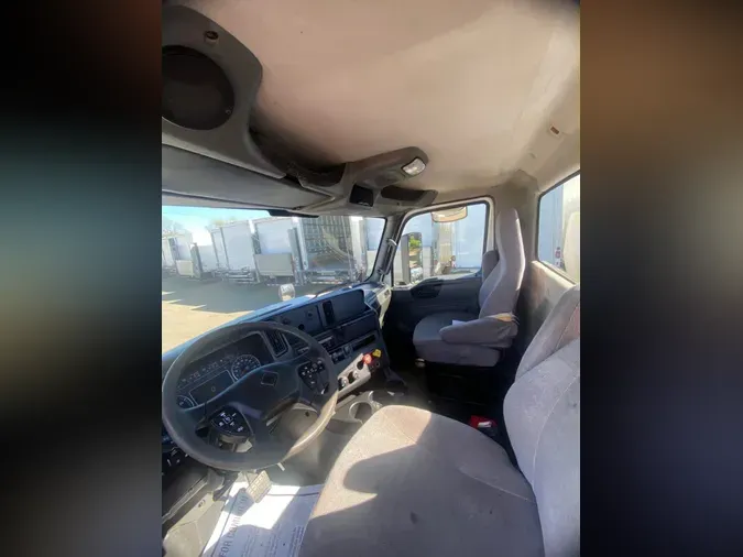 2019 NAVISTAR INTERNATIONAL RH613 DAYCAB S/A