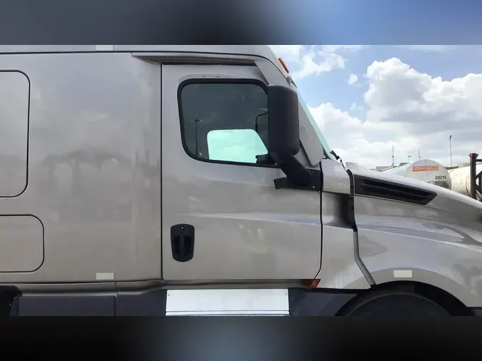 2024 Freightliner Cascadia 126