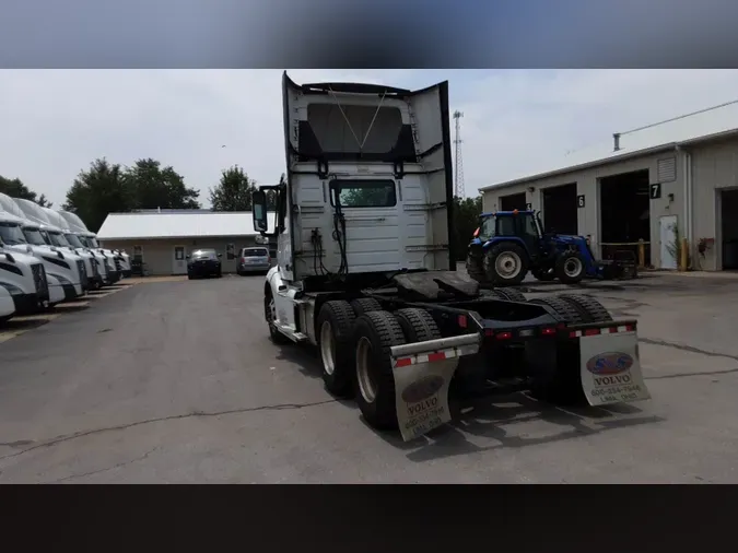2018 Volvo VNL300