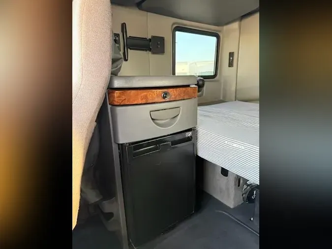 2022 International LT625