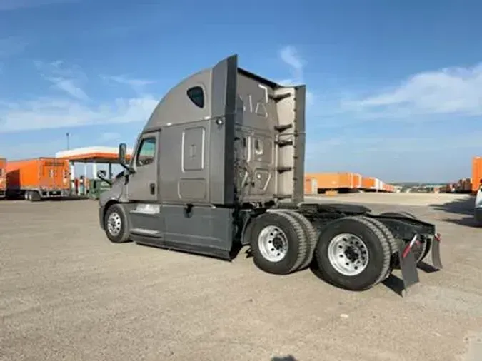 2023 Freightliner Cascadia