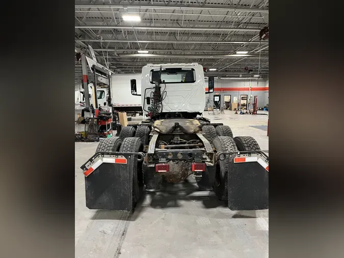 2019 NAVISTAR INTERNATIONAL LT625 DAYCAB T/A