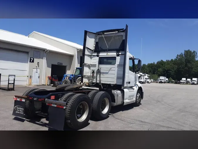 2020 Volvo VNL300fdb8cf1808c23e03281b9aaeadad9a57