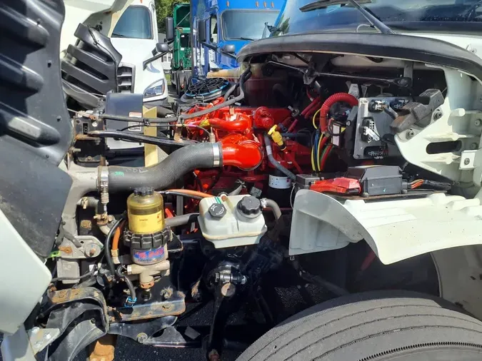 2019 FREIGHTLINER M2 106