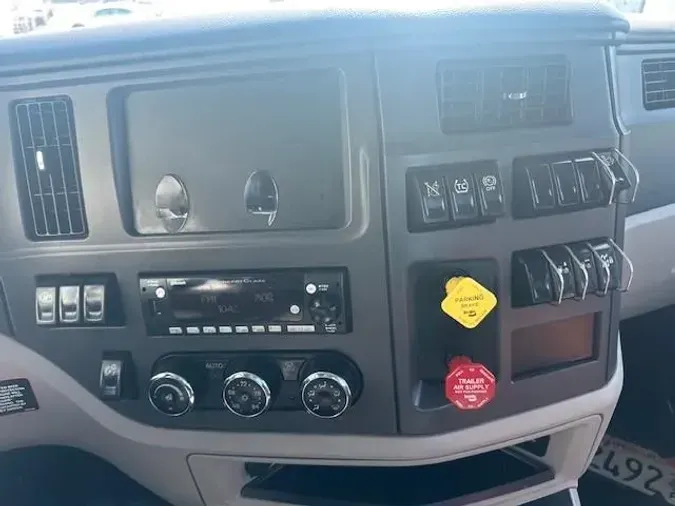 2022 Peterbilt 579