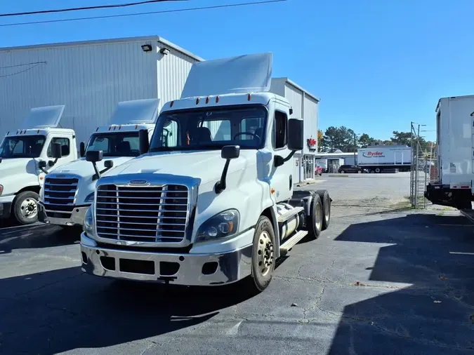 2019 FREIGHTLINER/MERCEDES CASCADIA 125