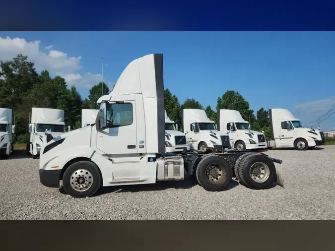2019 Volvo VNL300