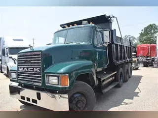 1999 MACK CH613