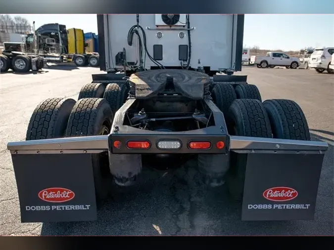 2017 PETERBILT 579