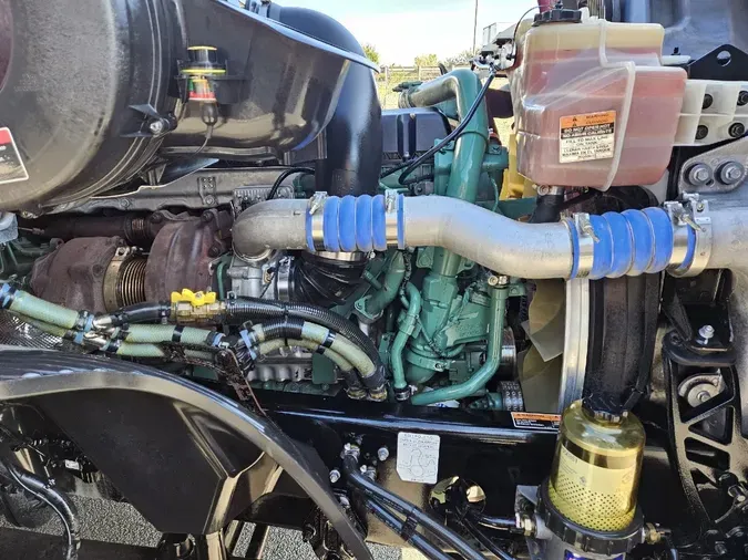 2023 VOLVO VNL64T860fdc8574abe29bd3f5165439e987ca5fc