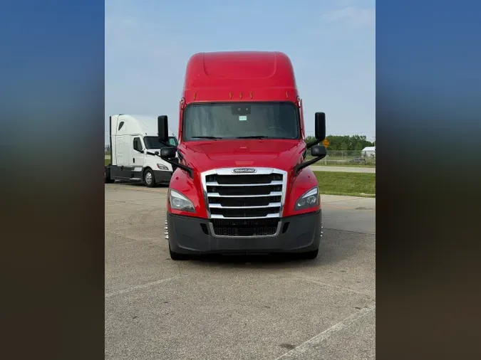 2022 FREIGHTLINER Cascadia 126
