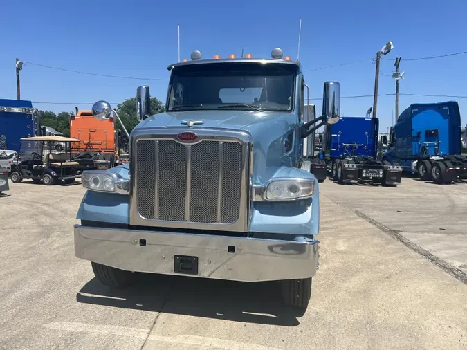 2021 Peterbilt 567