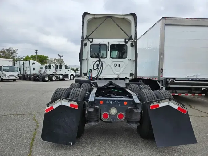 2020 FREIGHTLINER/MERCEDES CASCADIA 125