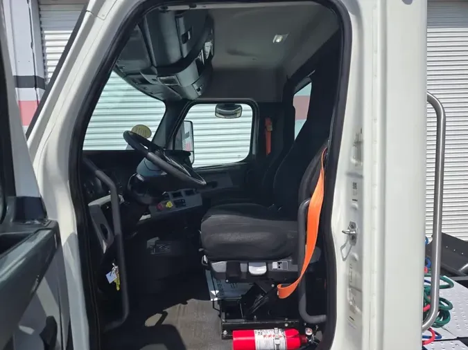2018 FREIGHTLINER NEW CASCADIA PX12664