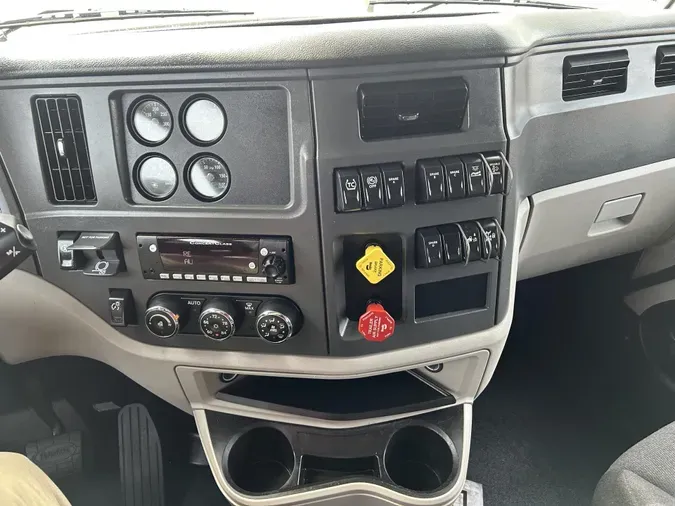 2023 Peterbilt 579