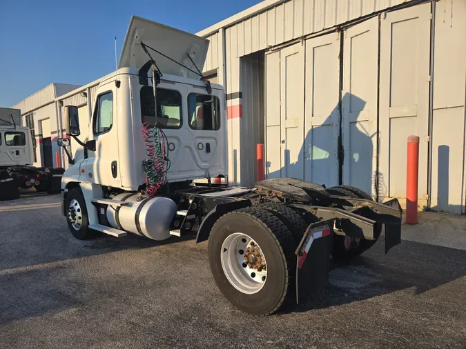 2019 FREIGHTLINER/MERCEDES CASCADIA 125