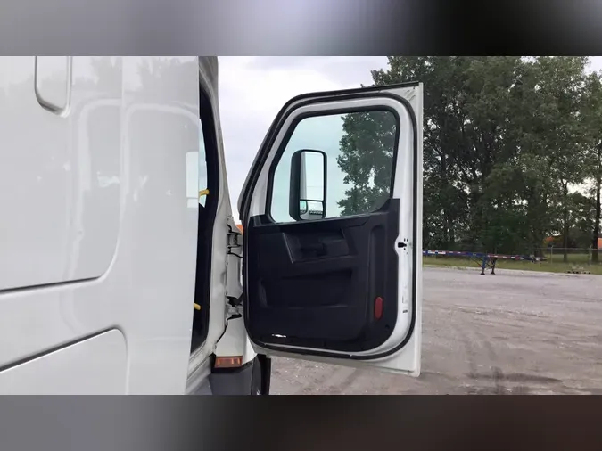 2023 Freightliner Cascadia 126