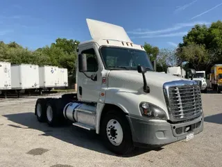 2017 Freightliner X12562ST