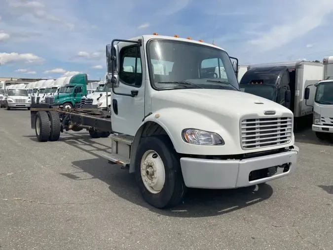 2018 FREIGHTLINER M2 106