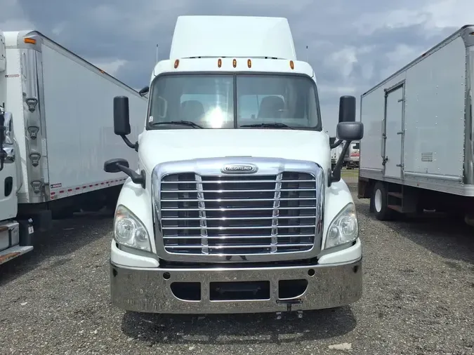 2018 FREIGHTLINER CASCADIA 113