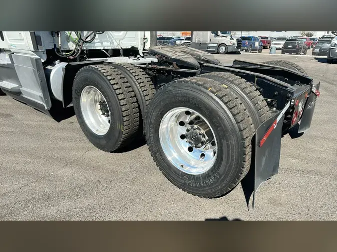 2021 Freightliner Cascadia 126