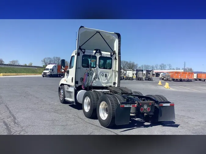 2019 Freightliner Cascadia 125