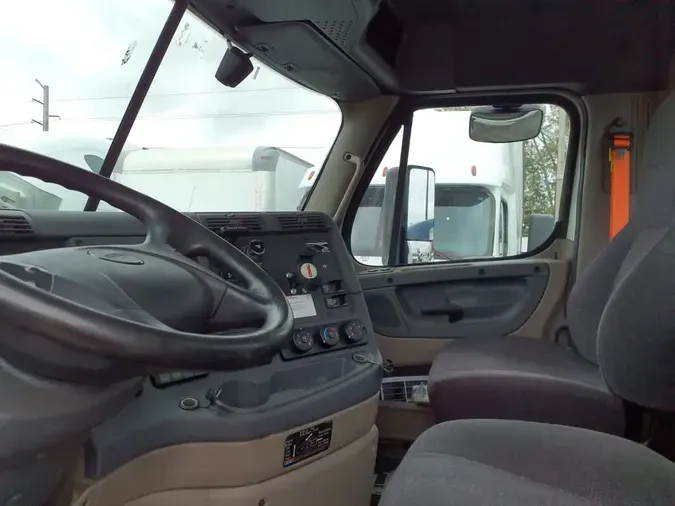 2019 FREIGHTLINER CASCADIA 125