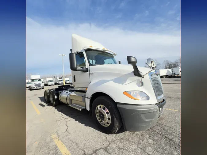 2018 NAVISTAR INTERNATIONAL LT625 DAYCAB T/A