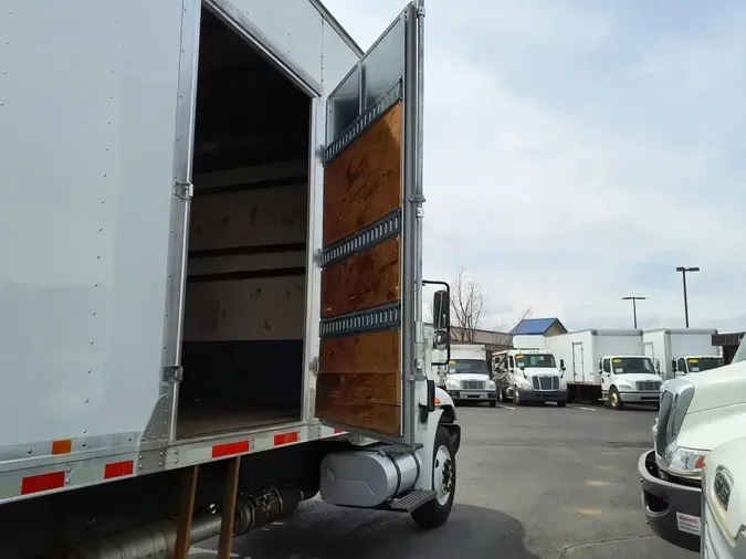 2017 NAVISTAR INTERNATIONAL 4300