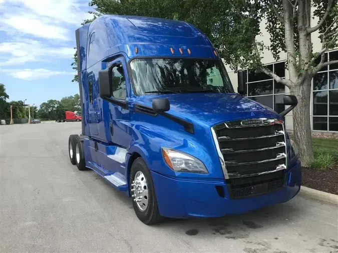 2020 FREIGHTLINER CA126