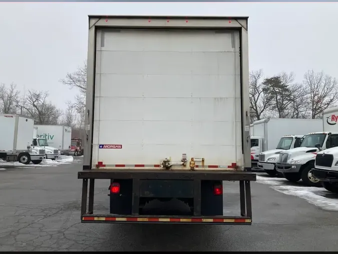 2022 FREIGHTLINER/MERCEDES M2 106
