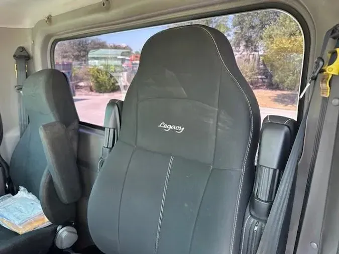 2022 Peterbilt 389