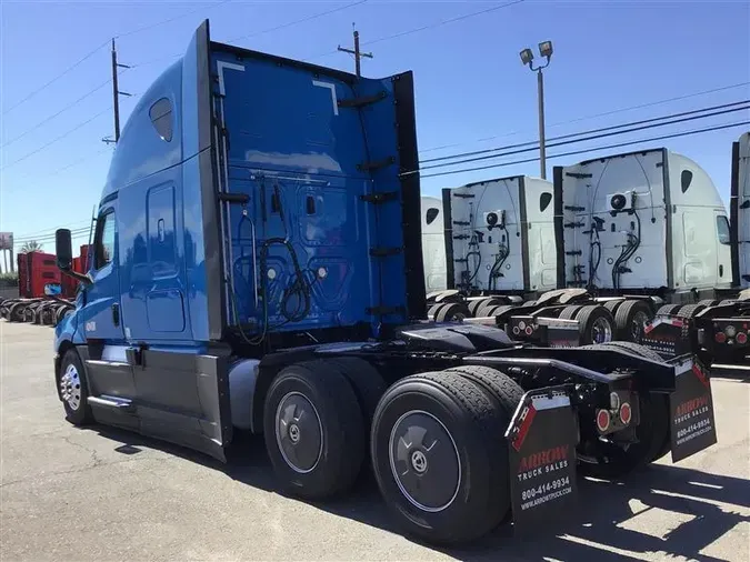 2021 FREIGHTLINER CA126