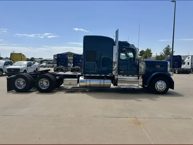 2025 Peterbilt 589fdf31653237e389a078476f63c5e2270