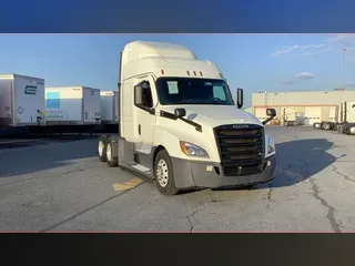2021 Freightliner Cascadia 126