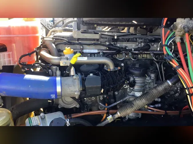 2021 Freightliner Cascadia 126fdfafdee615a3a0e197b5cd4a64ac136