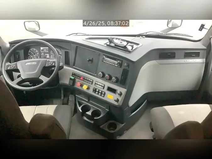 2022 Freightliner Cascadia