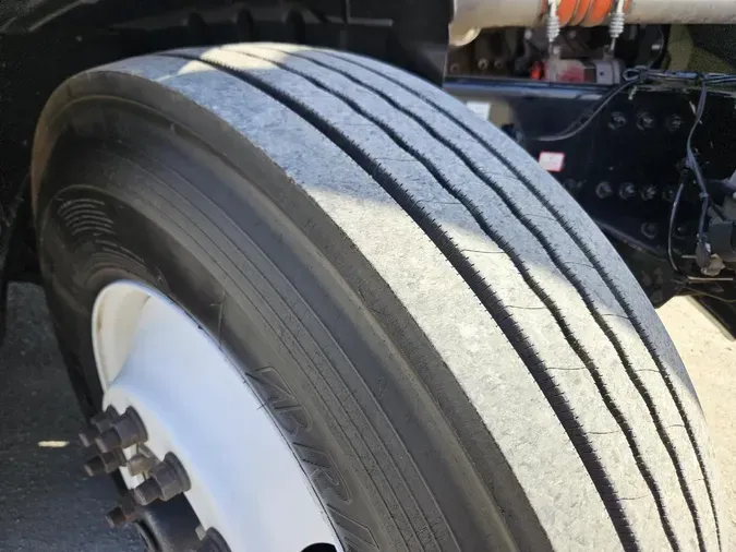2020 FREIGHTLINER Cascadia 126