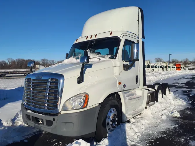 2017 FREIGHTLINER/MERCEDES CASCADIA 125fe077b1b5de9227e25de0d7686629b21