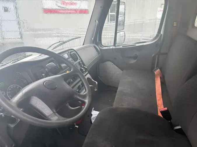 2018 FREIGHTLINER/MERCEDES M2 106