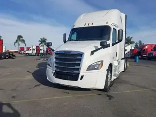 2019 Freightliner Cascadia 126SLP