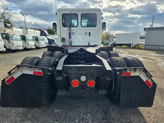 2019 FREIGHTLINER/MERCEDES CASCADIA 125fe0d37601afc573178633ab6111e542e