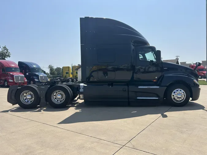2022 International LT625
