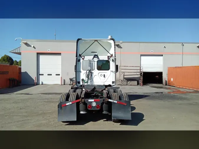 2020 Freightliner Cascadia 126