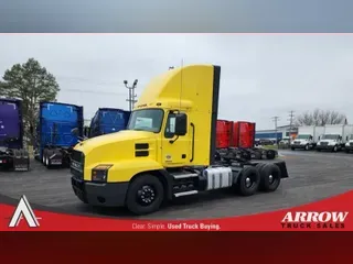 2022 MACK AN64T