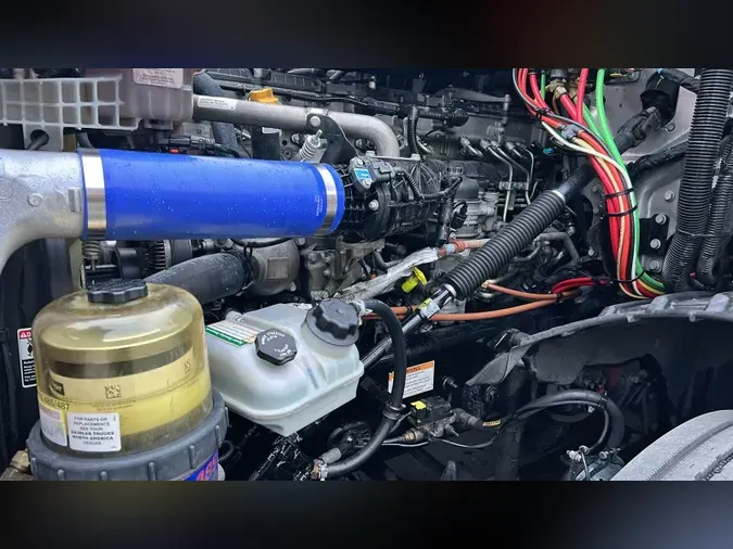 2022 Freightliner Cascadia 126