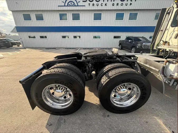 2022 Freightliner Cascadia 126