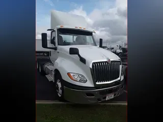 2019 NAVISTAR INTERNATIONAL LT625 DAYCAB T/A