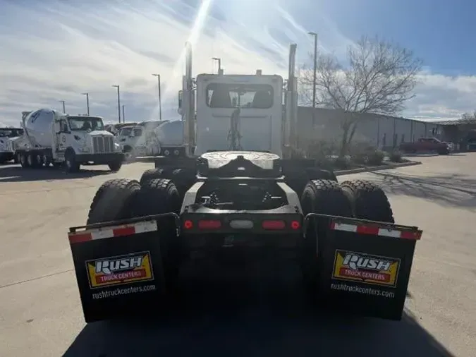 2021 Peterbilt 389fe17227b98c2448b15819ca0bb1e9f26